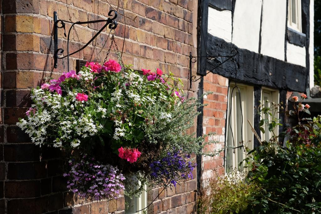 Host & Stay - The Raven Hotel Much Wenlock Εξωτερικό φωτογραφία